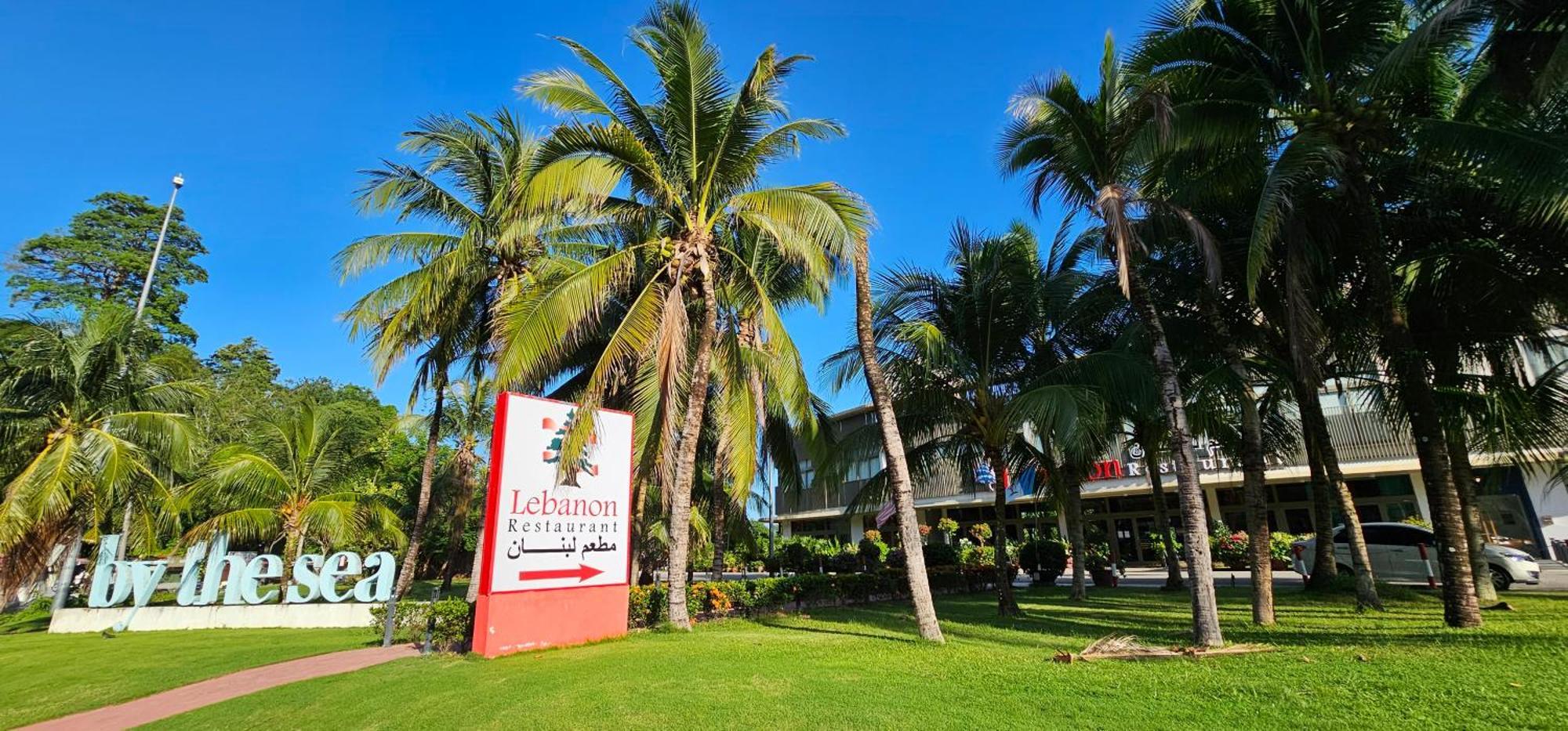 By The Sea Beach Luxury Resort - Batu Feringgi Buitenkant foto